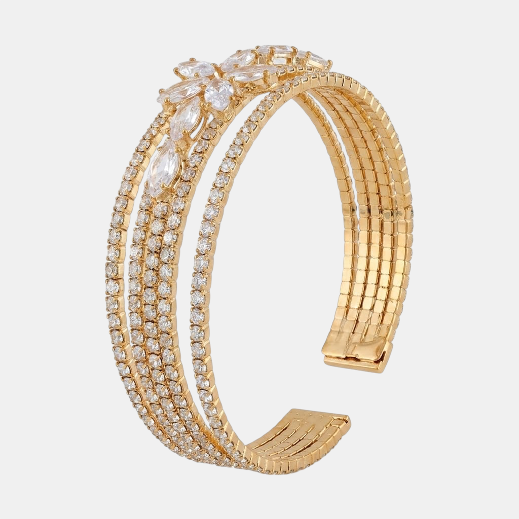 Bracciale Semi-Rigido Multistrato in Metallo Dorato con Strass e Dettaglio Floreale Centrale. - immagine 2